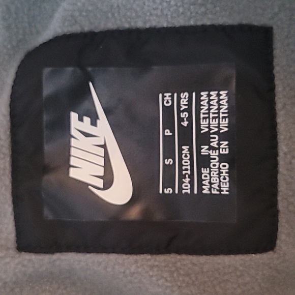 Nike Kids Black and White Jacket - Picture 4 of 4